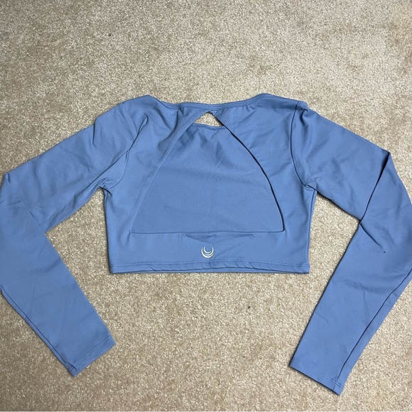 Lazuli label Open Back Long Sleeve Top SIZE medium - Picture 2 of 2